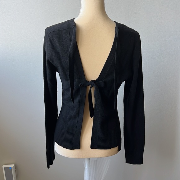 Elizabeth and James Tie Back Sweater, Size Large - Picture 7 of 12